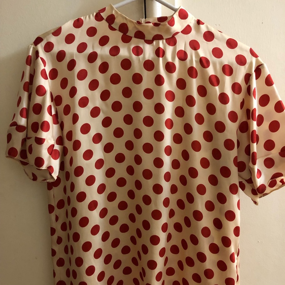 Cute polka dot Zara blouse! Worn once! Medium